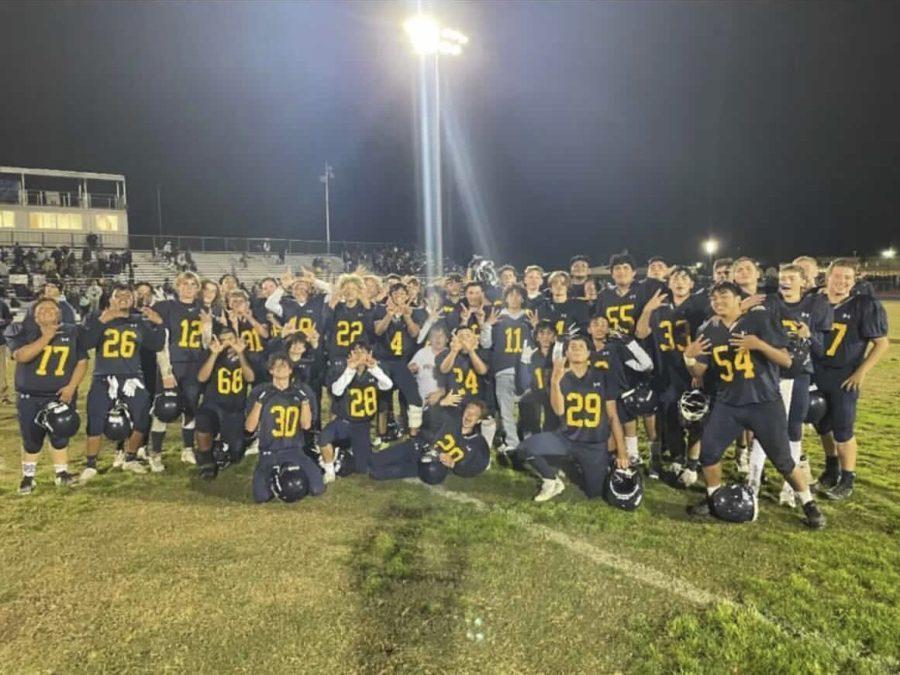 The team poses for a group photo after winning the Homecoming Game 33 to 7. Photo courtesy of Gonzalez.