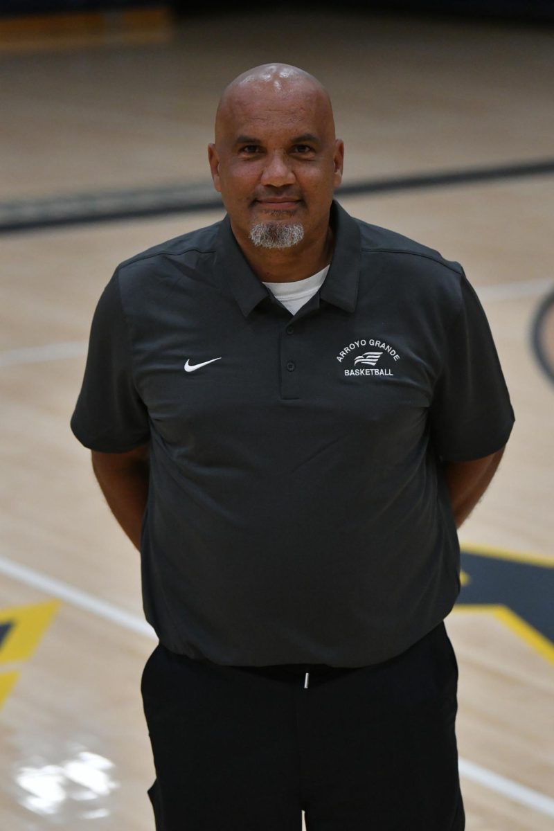 The new varsity coach Robiy Ellison
(Photo courtesy of Raphotos)