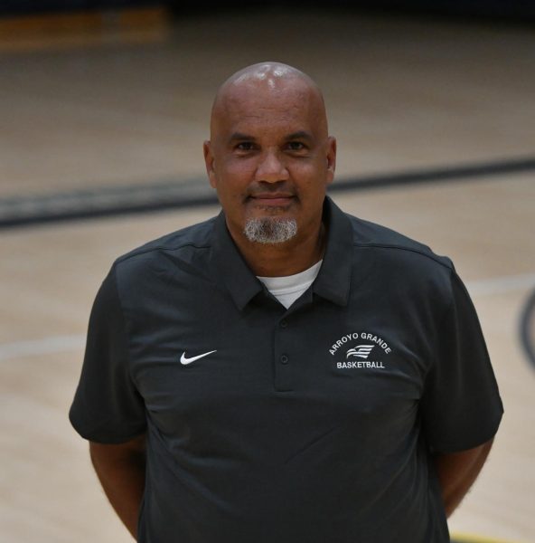 The new varsity coach Robiy Ellison
(Photo courtesy of Raphotos)