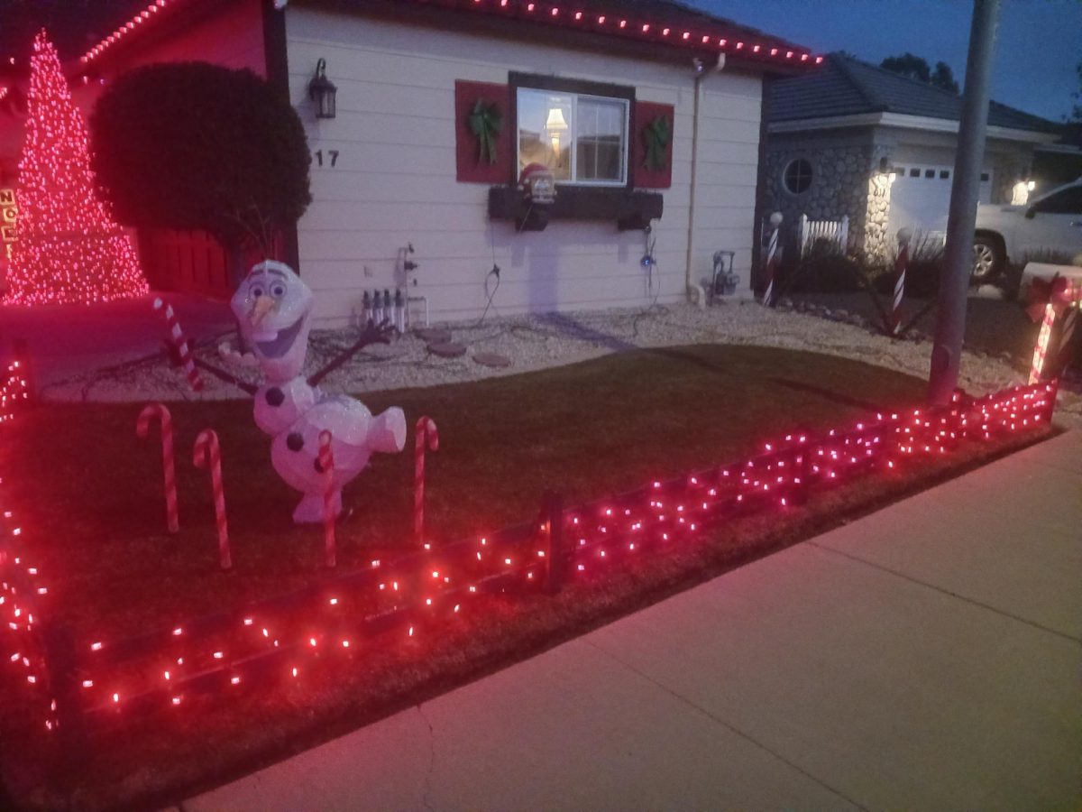 The front of Shaun Blephen's house and his 2025 decorations.