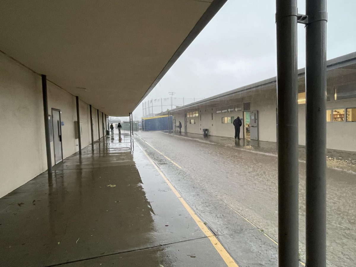 Flooding in the hall between the 400 and 500s classrooms on January 9, 2023
